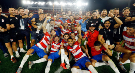 9月25日CCTV5直播：顶尖选手绿茵场巅峰对决