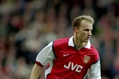 利物浦新援首秀重伤，赛季前景受影响球队备战受冲击