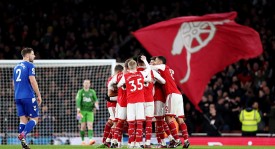 英超最新积分榜：利物浦4连胜3分领跑，曼城主场3球击垮曼联！